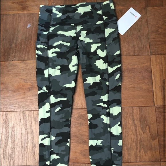 lululemon Size 8 Fast and Free HR Tight 25” 💚 - Picture 2 of 4